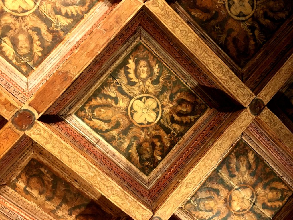Casa Romei - particolare di soffitto a cassettoni