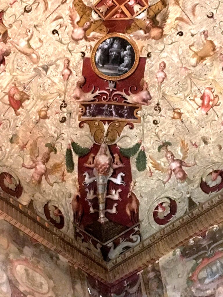 Palazzina di Marfisa - particolari di affreschi - 1