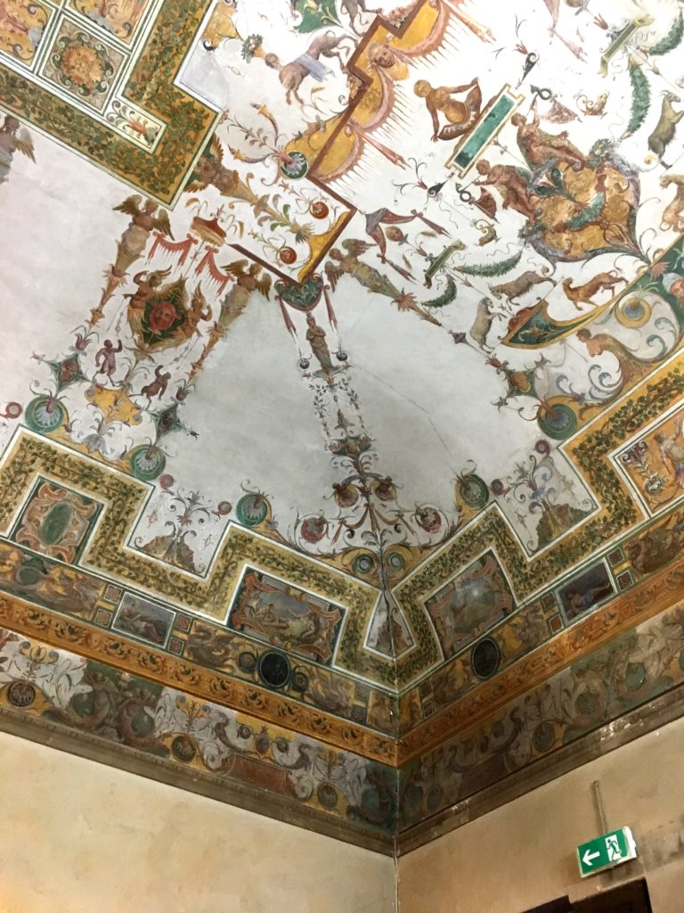 Palazzina di Marfisa - particolari di affreschi - 3